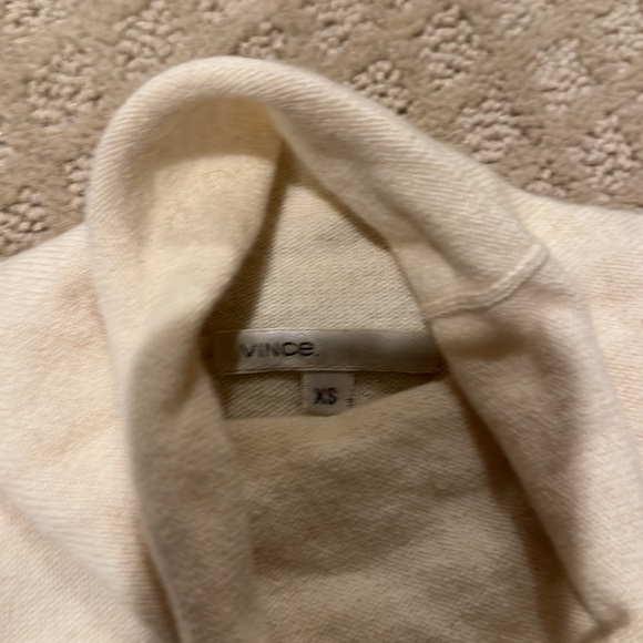 Vince cashmere turtleneck sweater - Picture 2 of 5